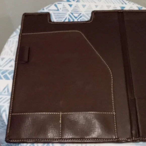Brown Faux Leather Binder - Picture 3 of 8